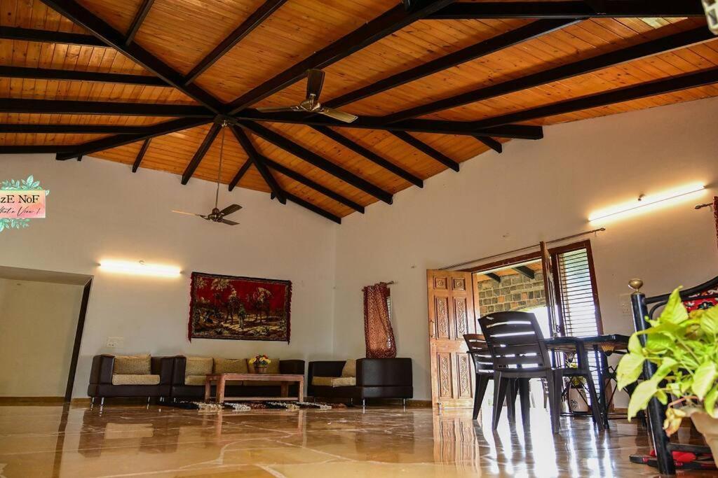 Eze Nof - A Hilltop Villa With 360º Water View Nashik Exterior photo