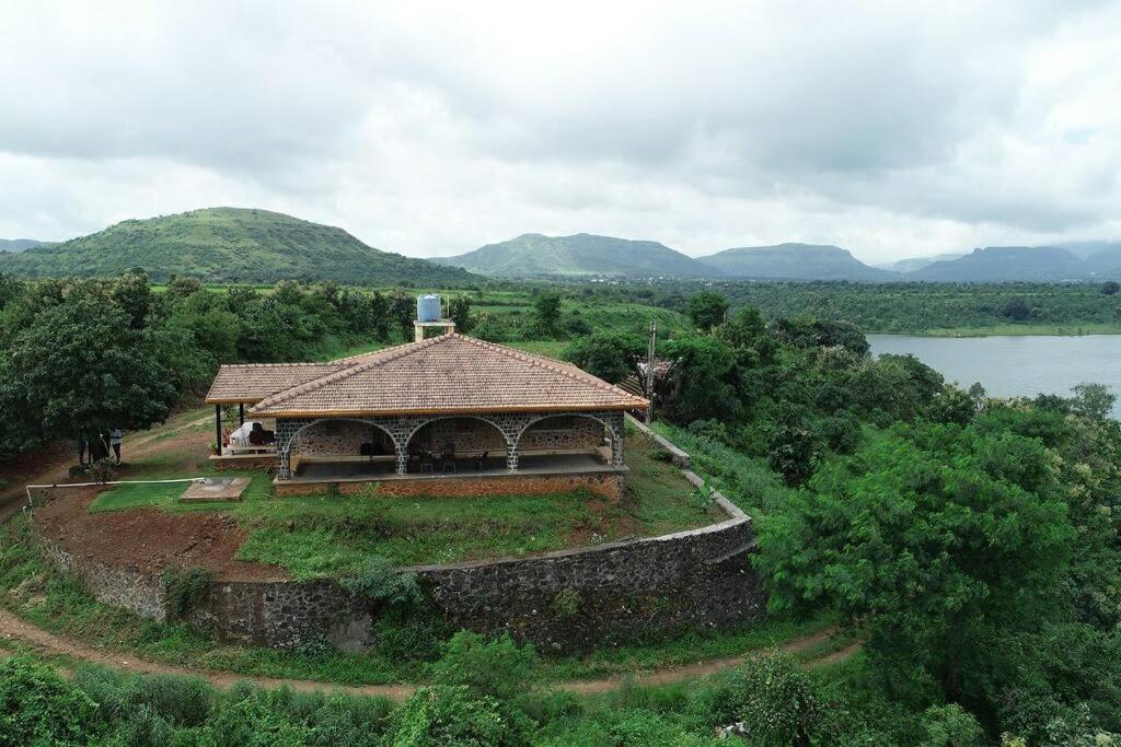 Eze Nof - A Hilltop Villa With 360º Water View Nashik Exterior photo