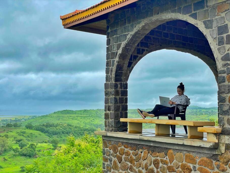 Eze Nof - A Hilltop Villa With 360º Water View Nashik Exterior photo