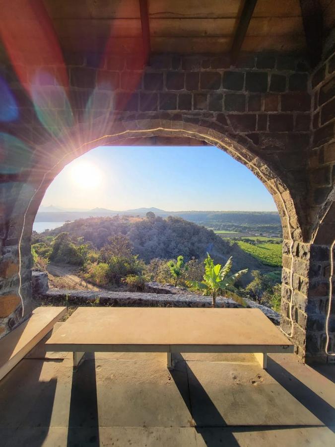 Eze Nof - A Hilltop Villa With 360º Water View Nashik Exterior photo